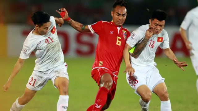 Việt Nam thắng 4, hòa 1 trong 5 lần đối đầu gần nhất với Myanmar