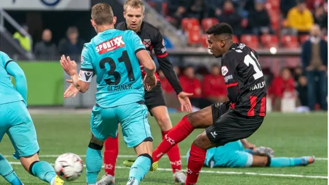 ማረን እያታለለ