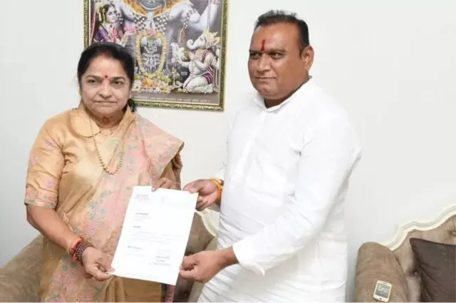 હર્ષદ રિબડિયાએ વિધાનસભાનાં સ્પીકર નીમાબહેન આચાર્યને રાજીનામું સોંપ્યું હતું