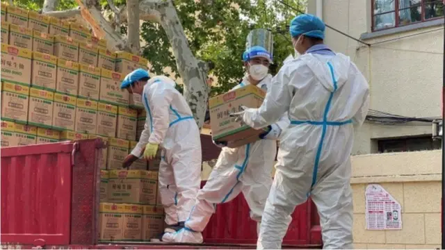 根據上海官方周日(4月24日)公布的資料,上海新增21058宗新冠確診病例,39宗死亡病例。