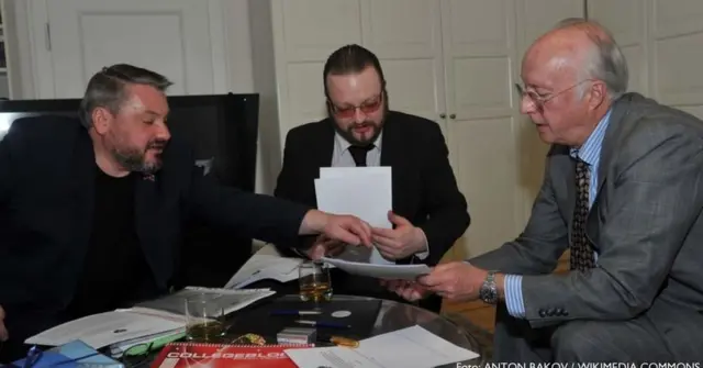 Bakov discutiendo "asuntos imperiales" con el príncipe Karl Emil de Leiningen. Foto: Antón Bakov / Wikimedia Commons