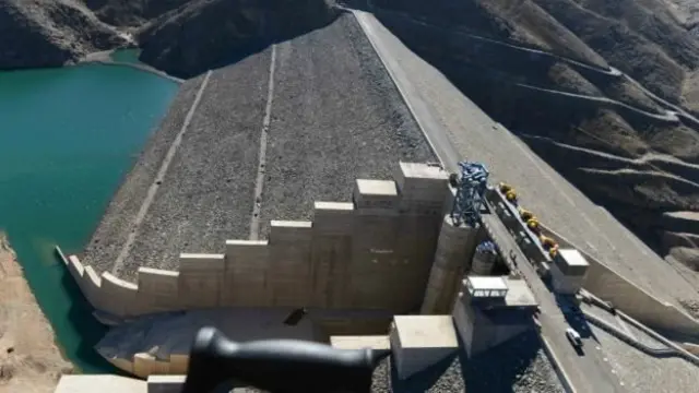 ساخت این سد چهل سال زمان را در بر گرفت