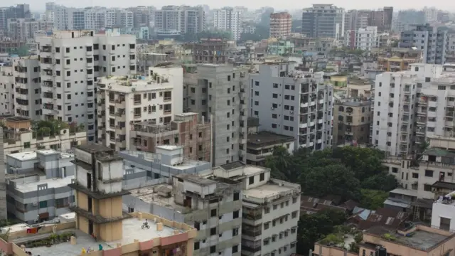 শহরের বুক থেকে হারিয়ে যাচ্ছে সবুজ