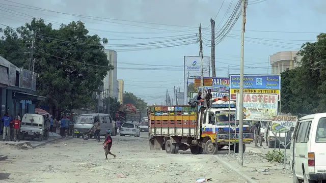 Waddo ku taalla Muqdisho oo sawir laga soo qaaday 23-kii April, 2013