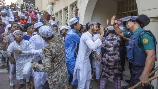 బంగ్లాదేశ్లో హింస