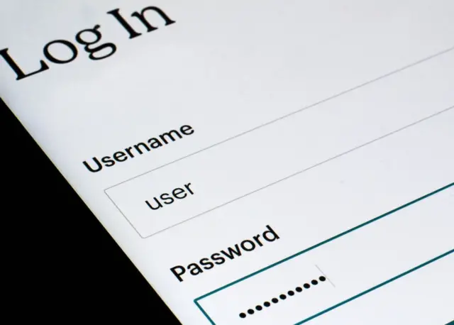 व्हॉट्सऐप, फेसबुक