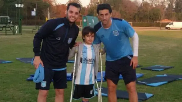 Santiago tira foto com Diego Milito