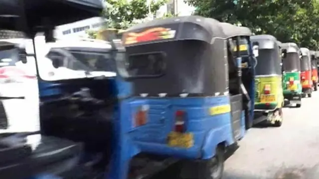 පෙට්රල් හිඟය නිසා ත්‍රිරෝද කුලීරථ රියදුරන්ගේ එදිනෙදා ජිවනෝපායට බලවත් අසීරු තත්වයක්