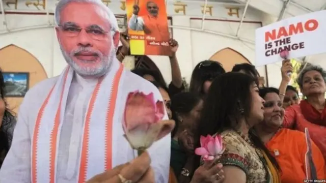 লোকসভায় নরেন্দ্র মোদির ভারতীয় জনতা পার্টি বা বিজেপি ও তার মিত্র দলগুলোর সংখ্যাগরিষ্ঠতা থাকলেও উচ্চ-কক্ষে সেটা নেই।