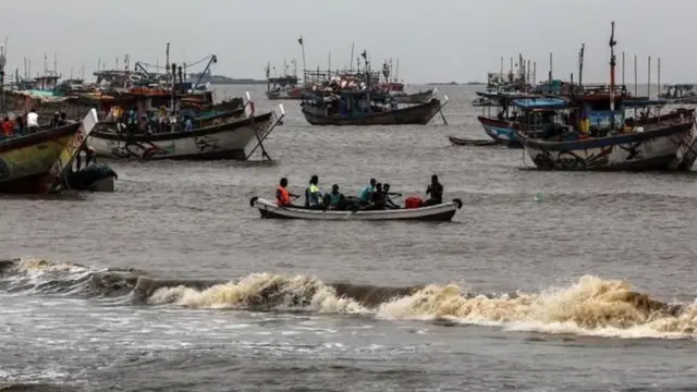 मुंबई में तूफ़ान