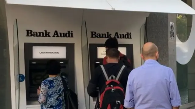 رجال أعمال لبنانيون يدعمون الاحتجاجات