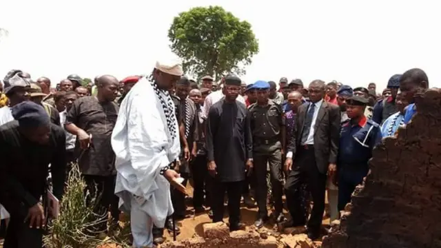 pipo dey vex for Naka