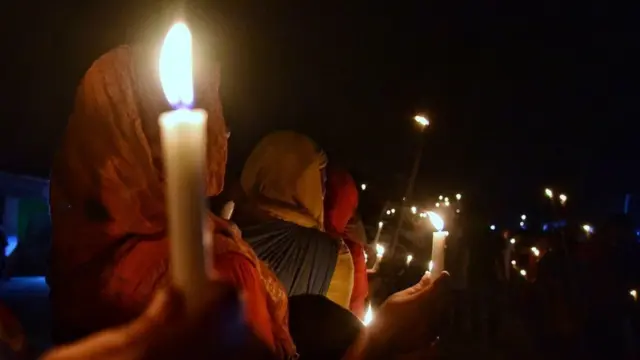 મણીપુરમાં કેન્ડલ રેલીનો ફોટોગ્રાફ