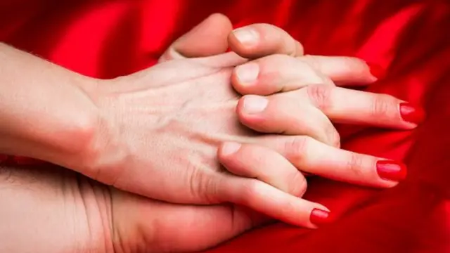 Сплетенные руки