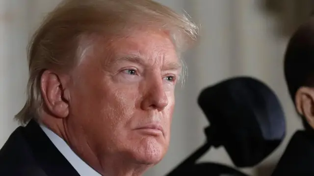 डोनल्ड ट्रंप