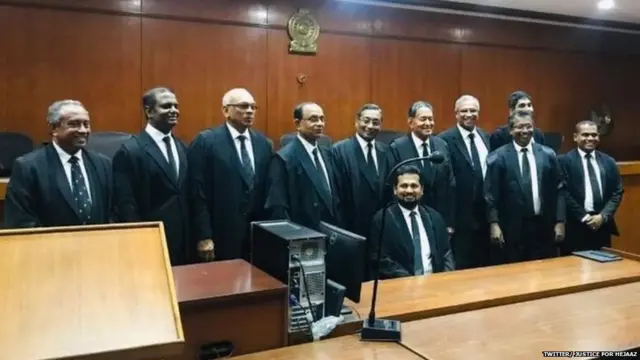 නීතිඥ හිජාස් හිස්බුල්ලා (මැද)