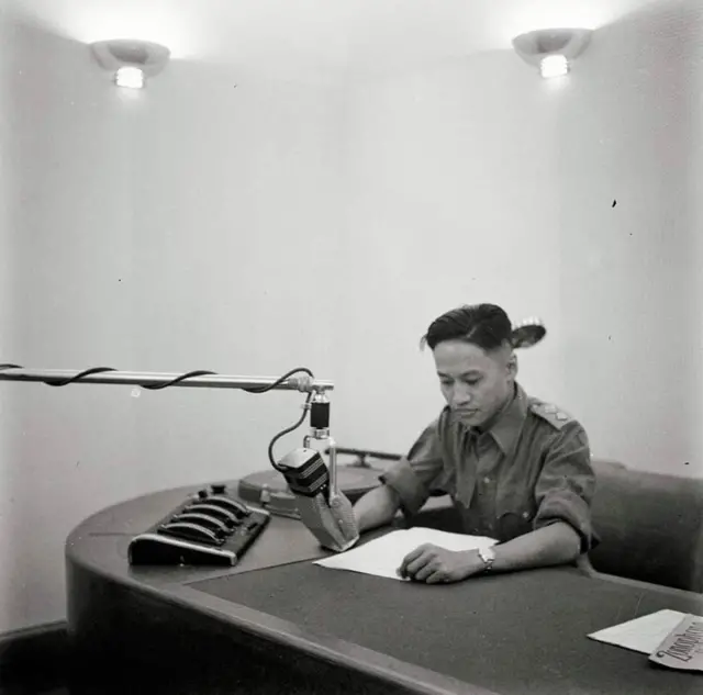 အေအိုင်အာက ဦးခင်ဇော်