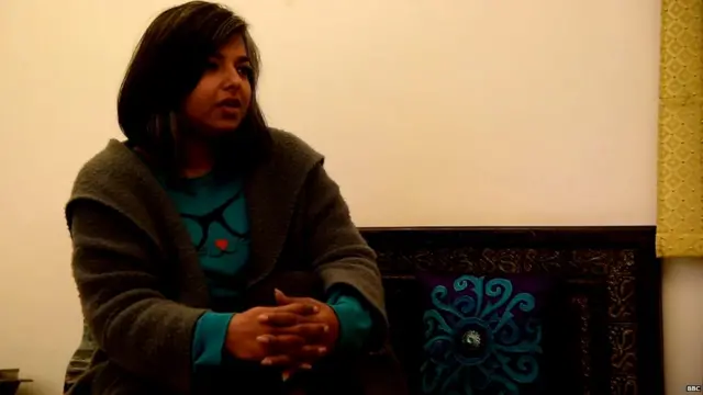 वर्णिका कुंडू, महिला