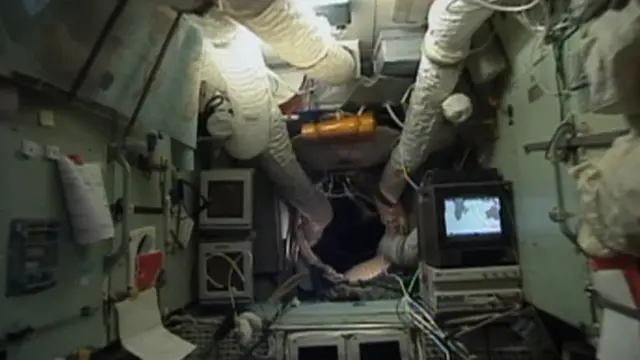 Las entrañas de la estación espacial Mir