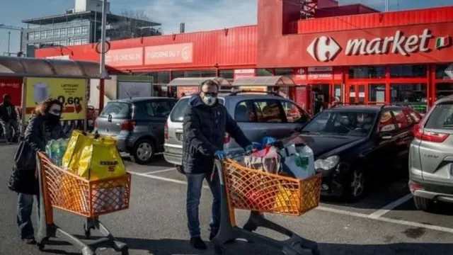 А.Касымалиева: Кыргызстанга кетсек дегенде тим эле эки көзүбүз төрт болуп жатат. Уча албай калып, ушул жерде бир нерсе болсок деп акыйып калдык