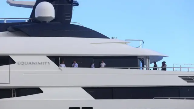 Equanimity terdaftar di Kepulauan Cayman, diduga dibeli oleh bankir Malaysia Jho Low atau Low Taek Jho, dengan menggunakan uang yang diselewaengkan dari badan investasi negara Malaysia, 1MDB.