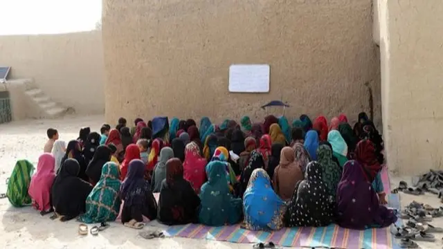 نجونې