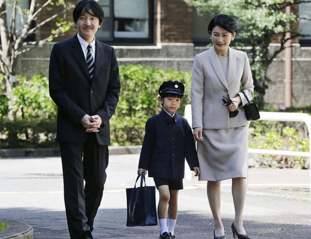 日本公主“下嫁” 皇族再临生存危机- BBC News 中文