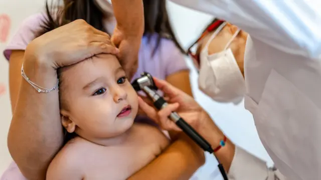 செவித்திறனற்ற குழந்தைகள்