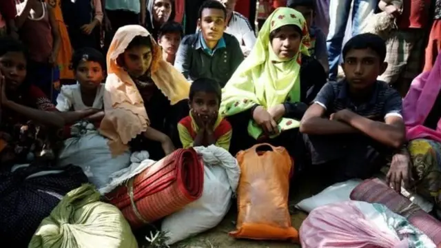 কুতুপালং ক্যাম্পে এসে হাজির হয়েছে এই রোহিঙ্গা পরিবারটি