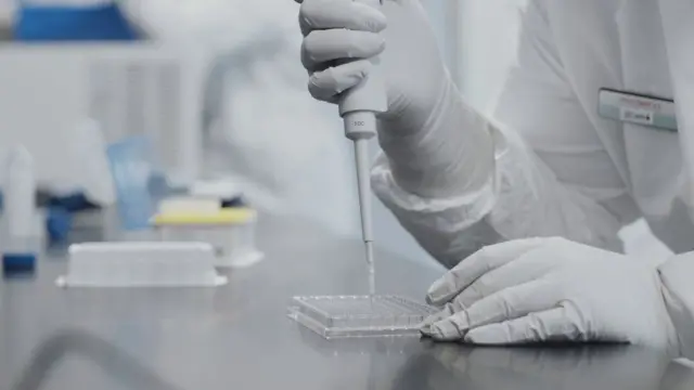 تصنيع لقاح موديرنا