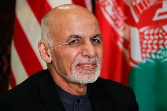 آقای غنی گفت ما چهل سال است که در جنگ هستیم و بیشترین قربانی این جنگها زنان و کودکان اند.