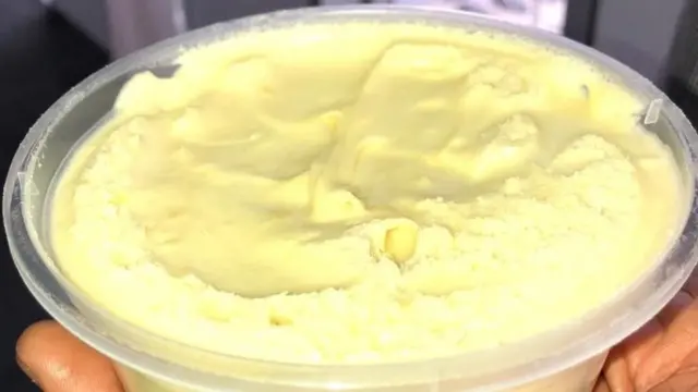 Mmanụ a na-ete n'ahụ