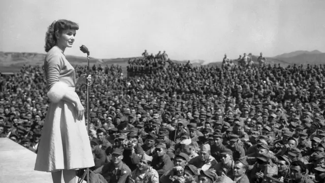 دبی رینولدز در سئول