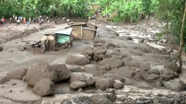 Zaftarewar kasa a Uganda