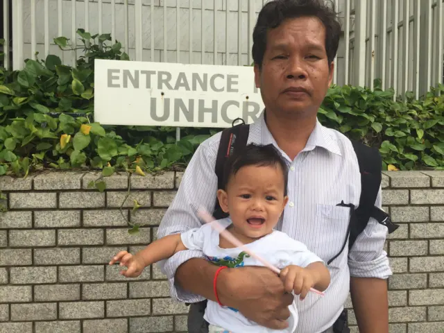 นายรวต รุท มุนี