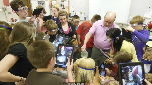 बच्चा, टैबलेट, शिक्षा