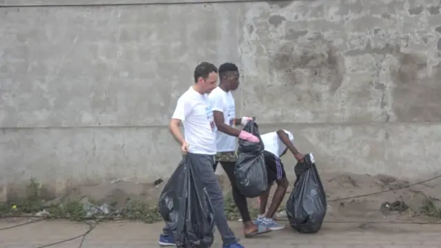 823,45 kilogrammes de déchets plastiques récupérés.