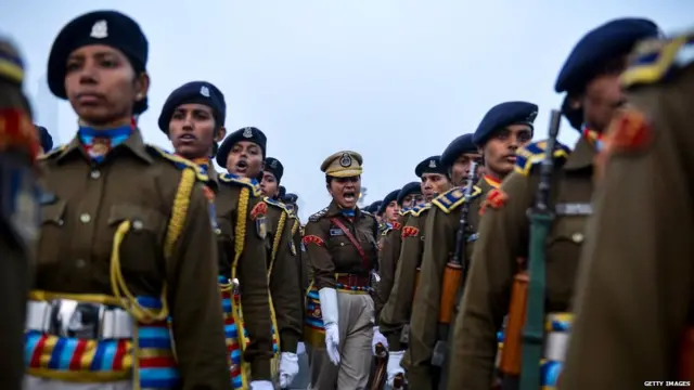 महिला, सीआरपीफ़