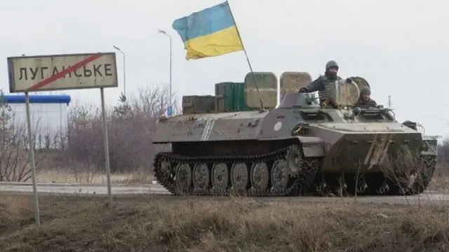 Українські військові на танку