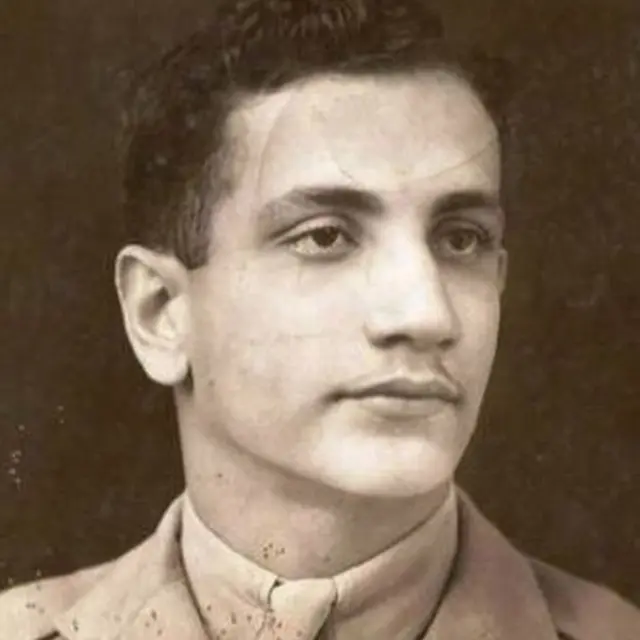 இளமைக்காலத்தில் கர்னல் தாராபோர்