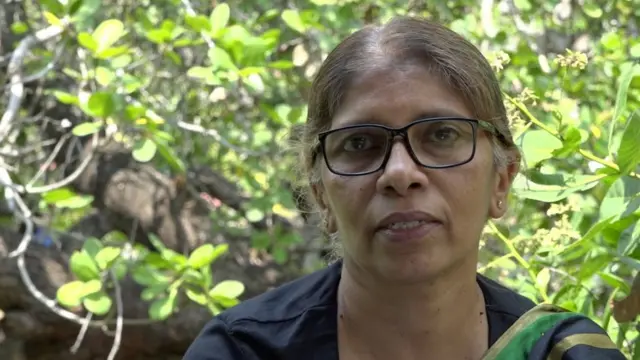 මහාචාර්ය ප්‍රශාන්ති ගුණවර්ධන එක්සත් රාජධානියේ එඩිම්බරා විශ්වවිද්‍යාලයෙන් සිය ආචාර්ය උපාධිය ලබා ගැනීම සඳහා සිංහරාජයේ ආර්ථික වටිනාකම ගැන අධ්‍යනය කර තිබේ