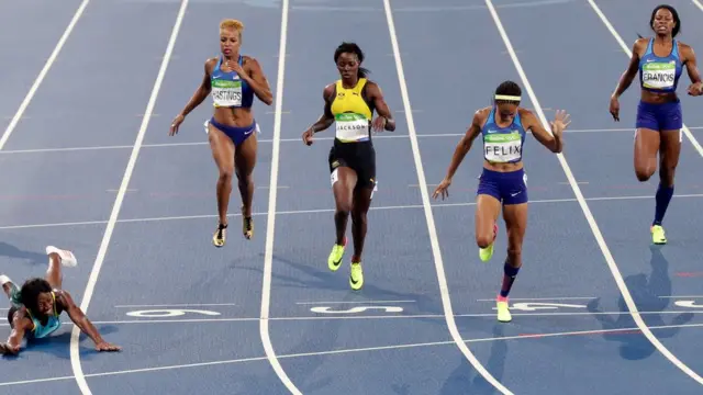 Miller llega a la meta.