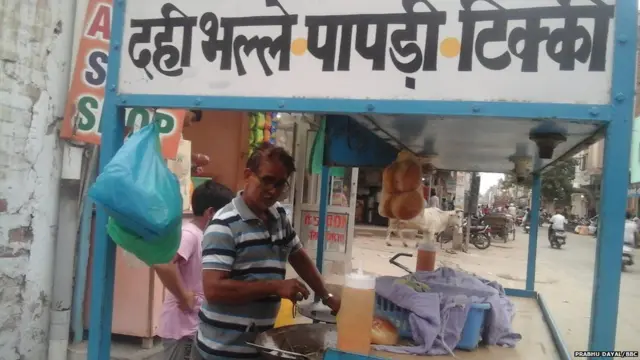 ਵਿਨੋਦ ਦੇ ਪਿਤਾ ਰਾਮੇਸ਼ਵਰ