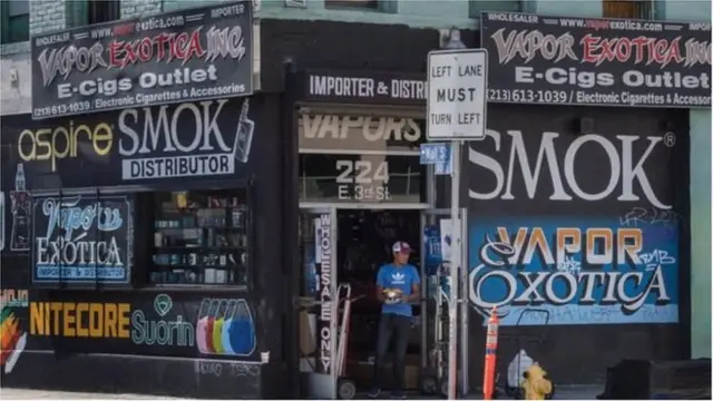 په برتانیا کې د وېپنګ هټۍ بیخي عامې دي