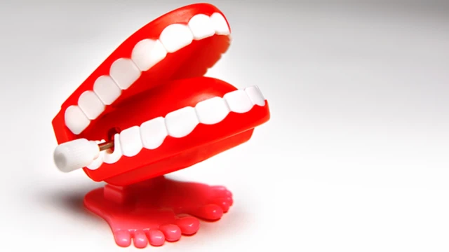 Gülüş sirayətedici və sosialdır, qədim insanlar gülməyi hələ danışmağa başlamazdan əvvəl öyrənməmişdilər