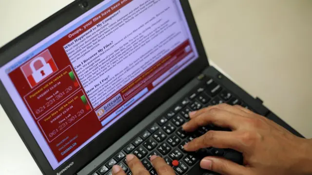 Yazılım, sızdığı bilgisayar içindeki verileri kilitliyor ve belgelerin yeniden kurulumu için kullanıcıdan ödeme talep ediyor.