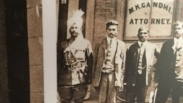 தென்னாப்ரிக்காவில் இந்திய வம்சாவளியினர் தாக்குதலுக்கு இலக்காவது ஏன்?