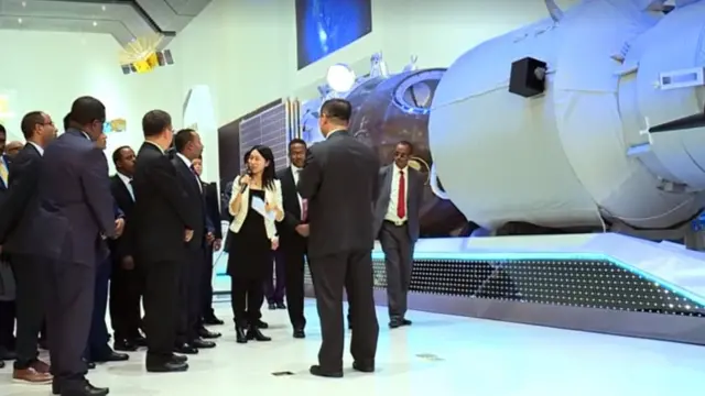 Dr Abiy oo dayax gacmeedka kormeeraya