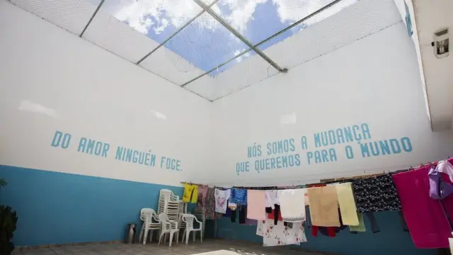 જેલની દિવાલ પર લખેલો સંદેશોઃ પ્રેમના પ્રભાવમાંથી કોઈ છટકી શકતું નથી