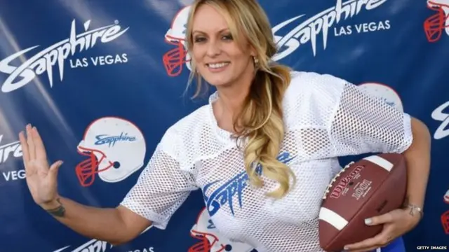 ਪੋਰਨ ਸਟਾਰ ਨੂੰ ਕੀਤੀ ਗਈ ਅਦਾਇਗੀ